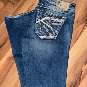 Silver Jeans Women's Boot Cut in Dark Blue